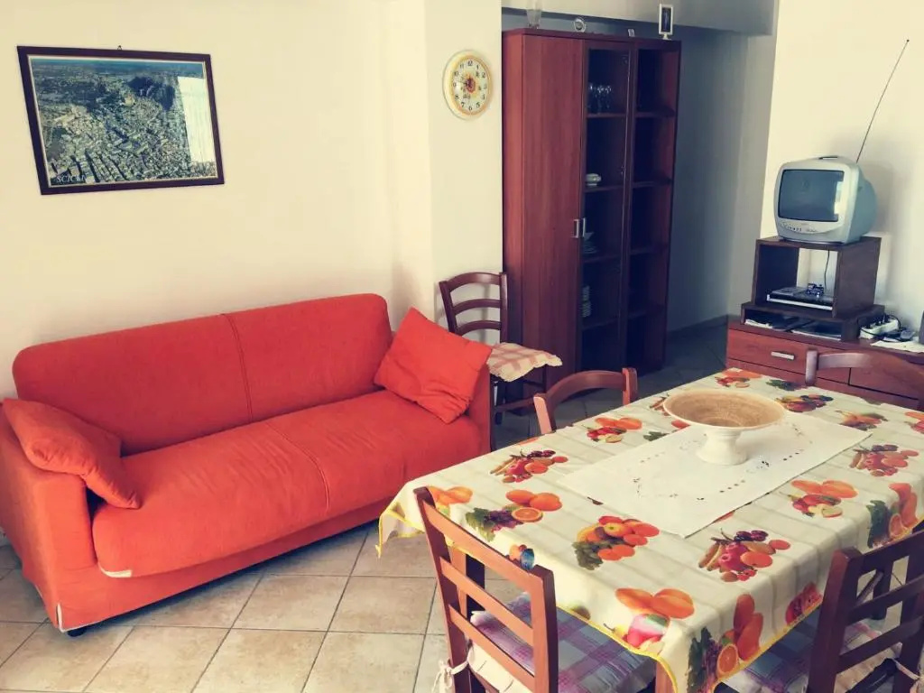 2 Bedrooms Cottage