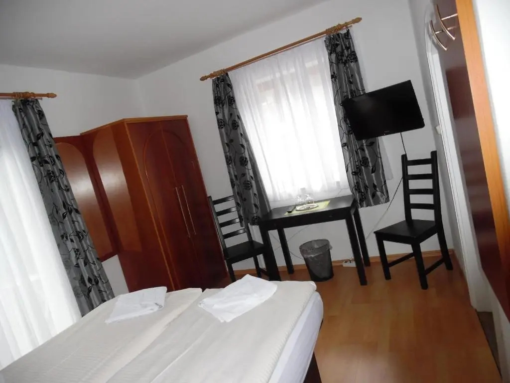 Hotel Edelweiß - Chambres