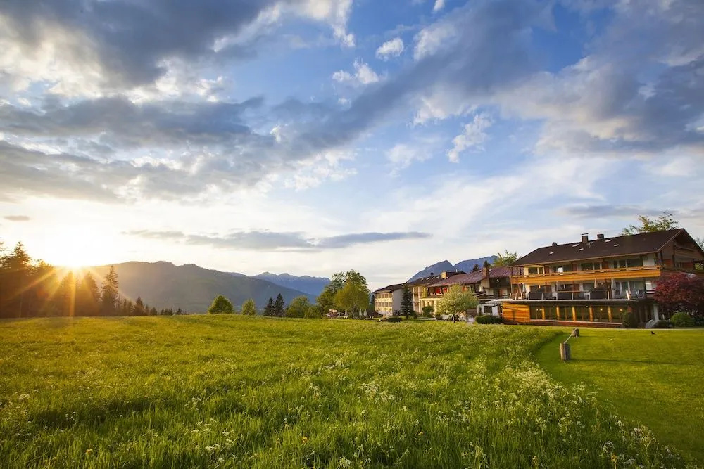 Alm- & Wellnesshotel Alpenhof