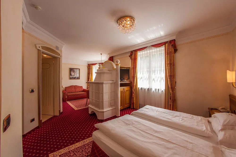 1 Bedroom Standard Double room with balcony (full double bed)
