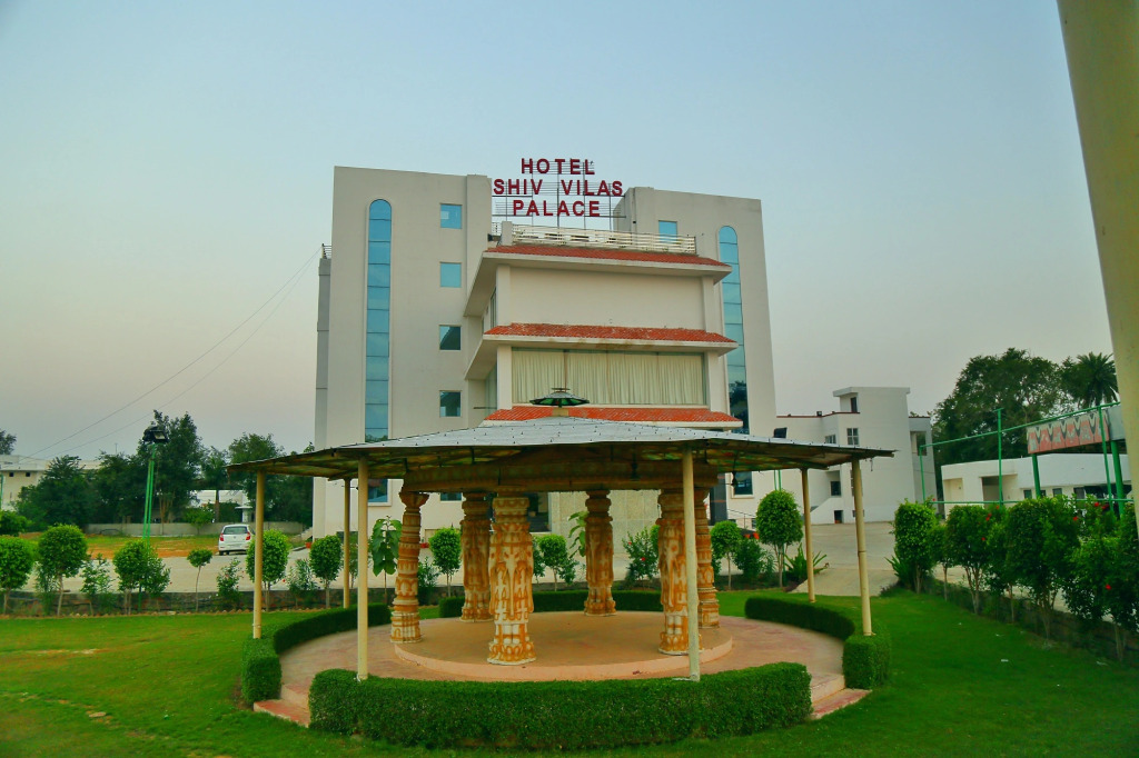 Rubystone Shiv Vilas Palace
