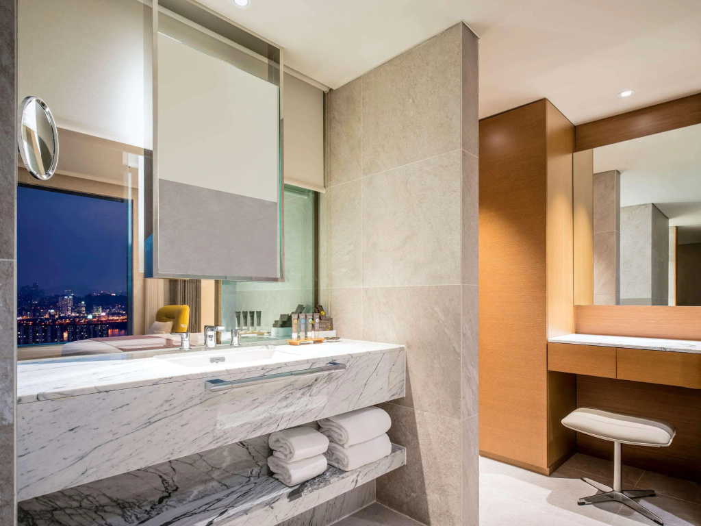 Отель Novotel Suites Ambassador Seoul Yongsan - Seoul Dragon City в Сеуле