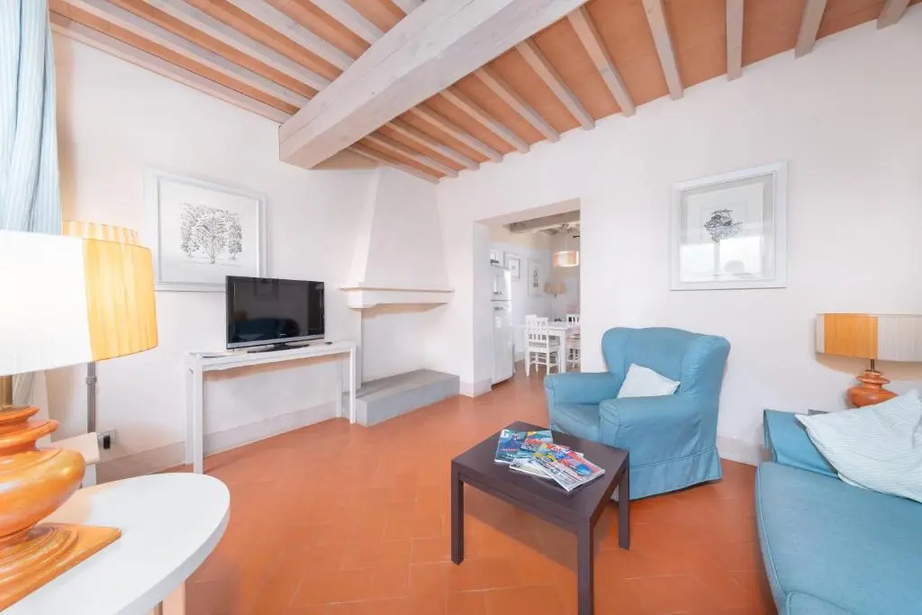 3 Bedrooms Apartment