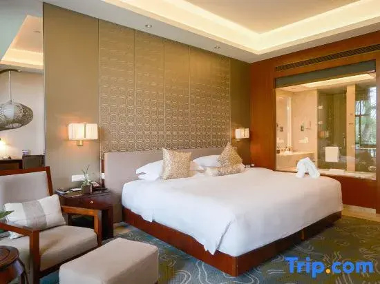 Standard Double room with lake view (full double bed)