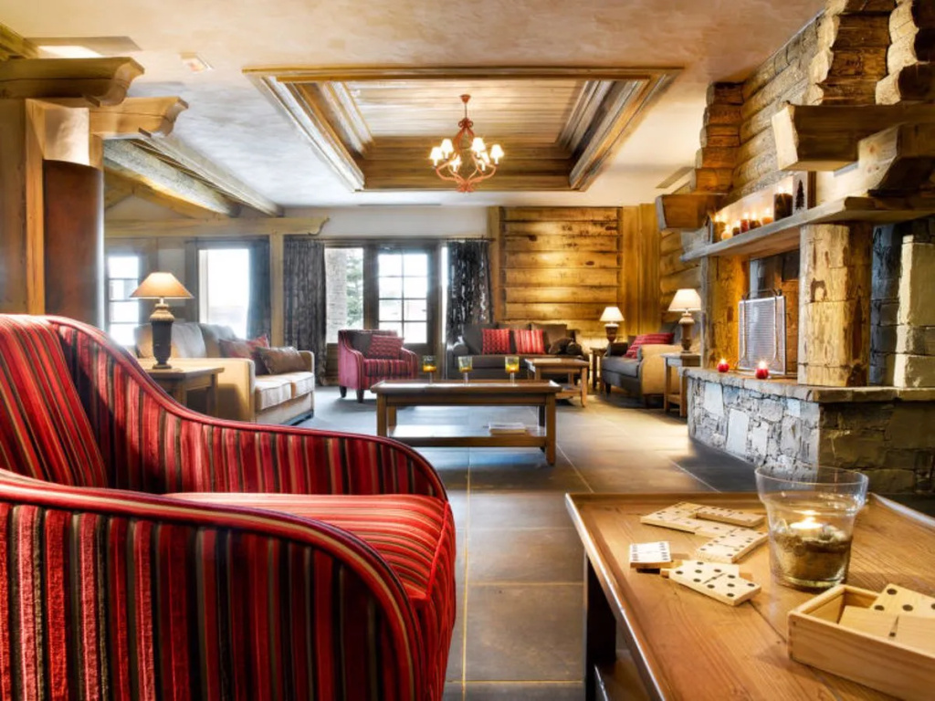 Lobby & Reception