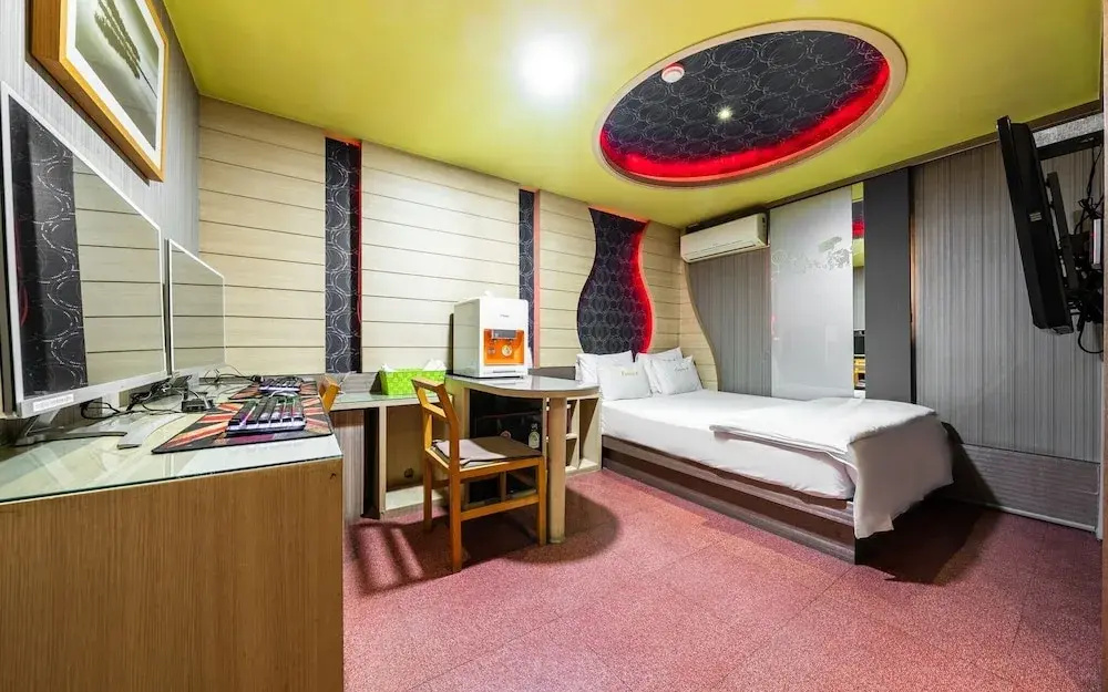 Hotel photo 11
