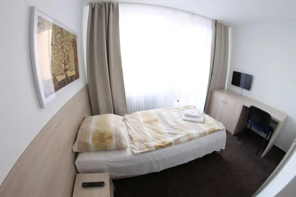 1 Bedroom Premium Single room with balcony and with city view
