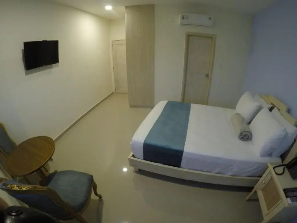 Standard Double room (full double bed)