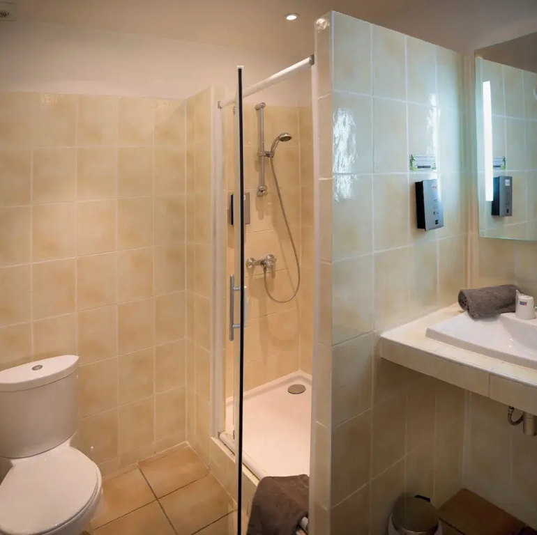 Superior Double room (full double bed)