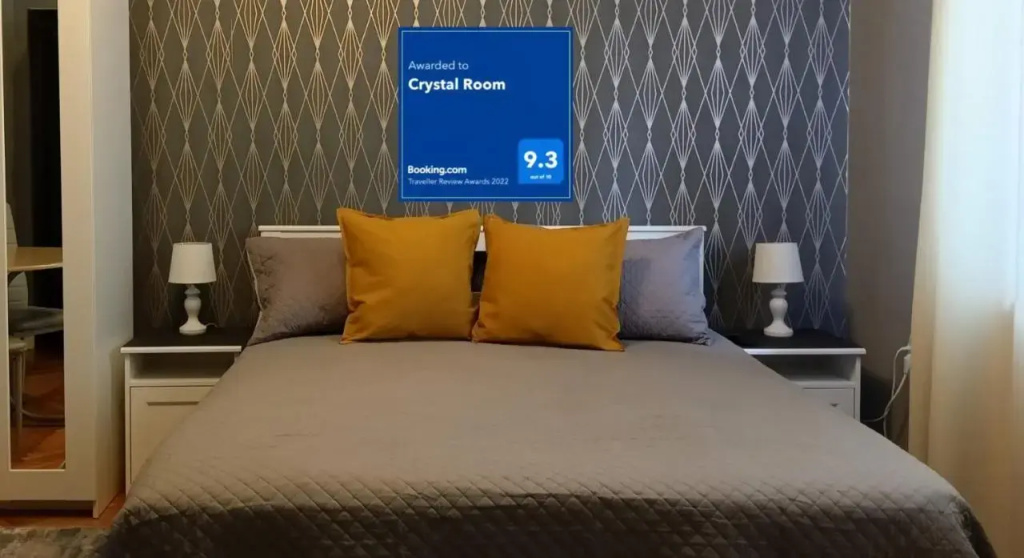 Crystal Room II