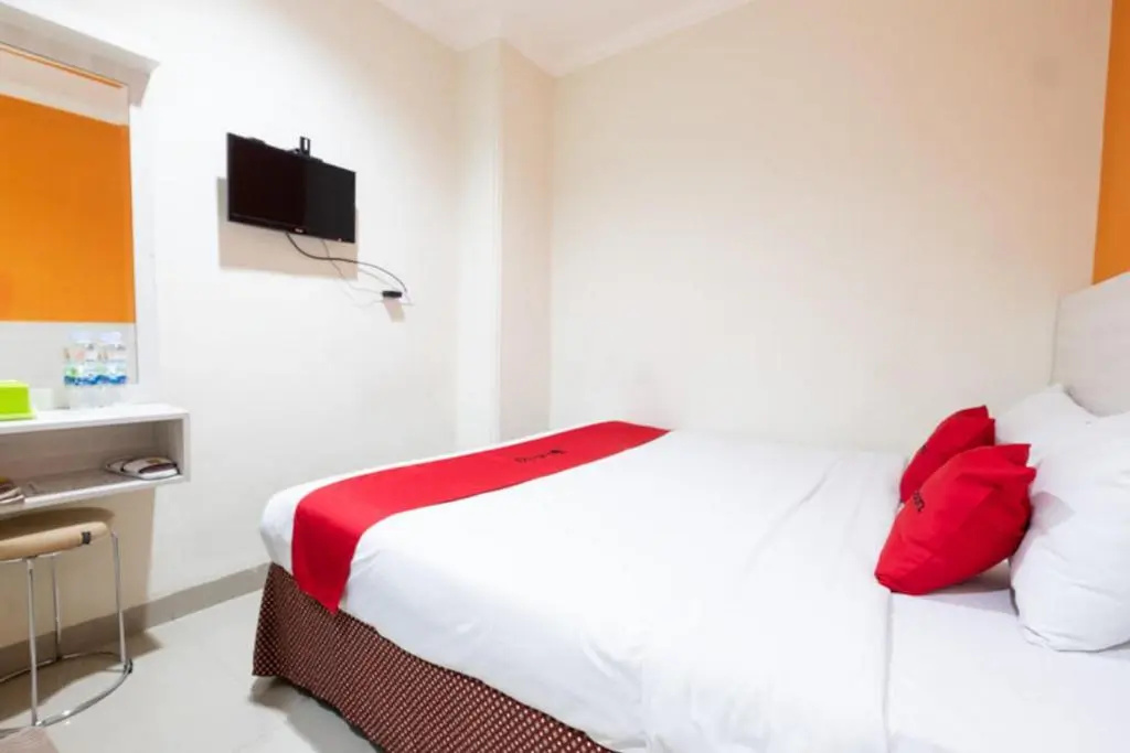 RedDoorz Plus @ Hotel Alden Makassar - Chambres