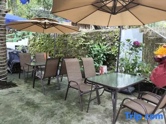 Shangya Qingju Homestay (Qingchengshan Town)