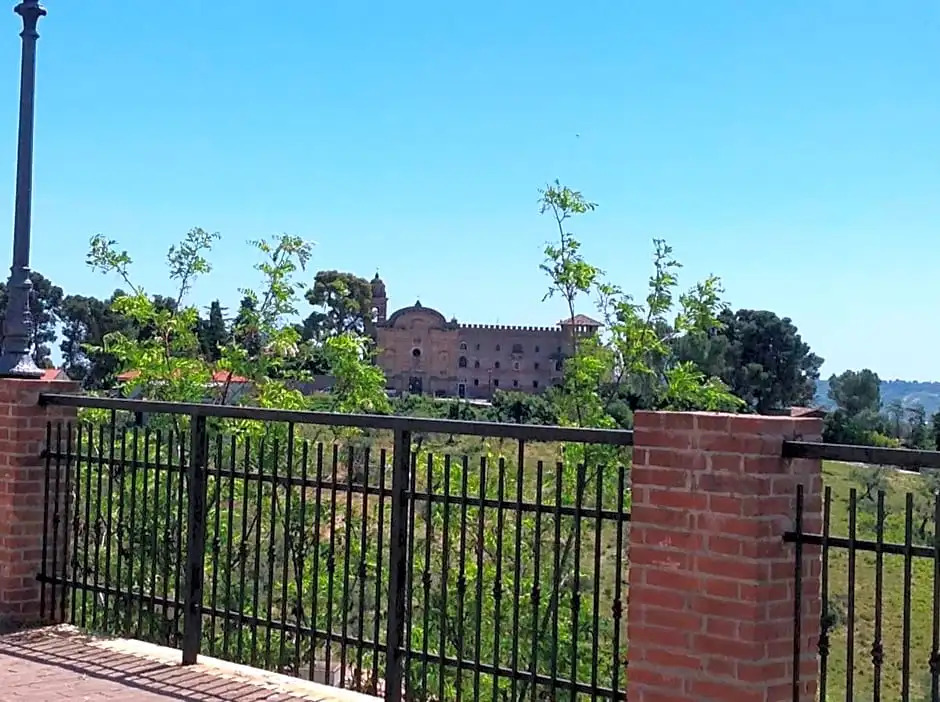 Bella Vista Bike Stop