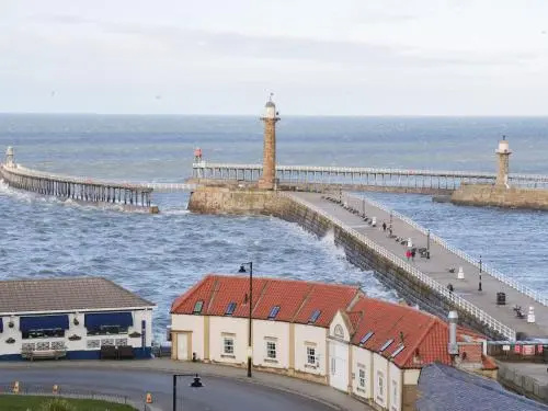 Beach & Waterfront