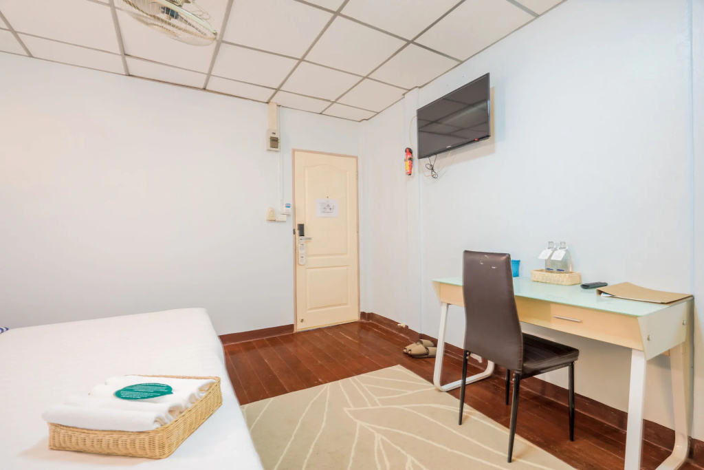 Bed by Boat Hotel & Apartment — фото