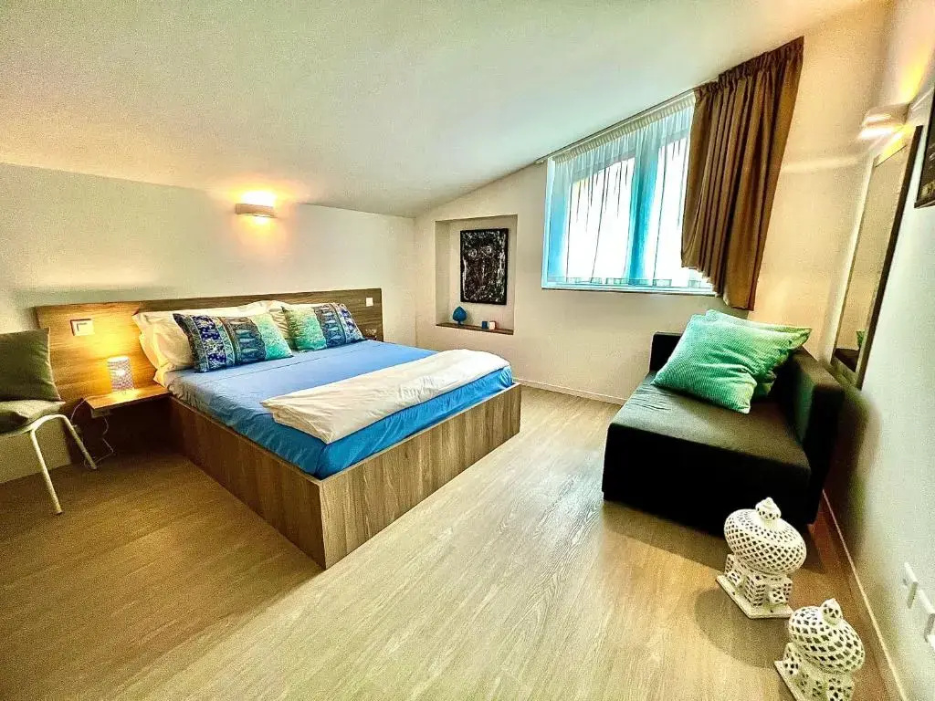 Superior Double room (full double bed)