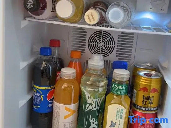 Food & Beverage