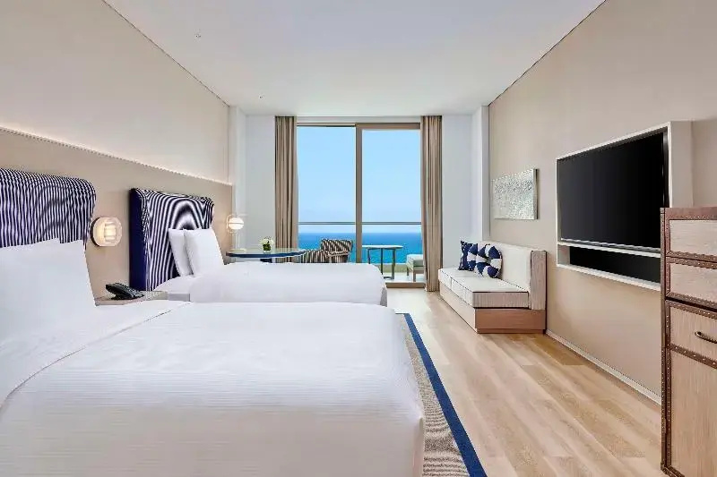The Mermoon Resort Hainan Tufu Bay Tapestry by Hilton - фото 43