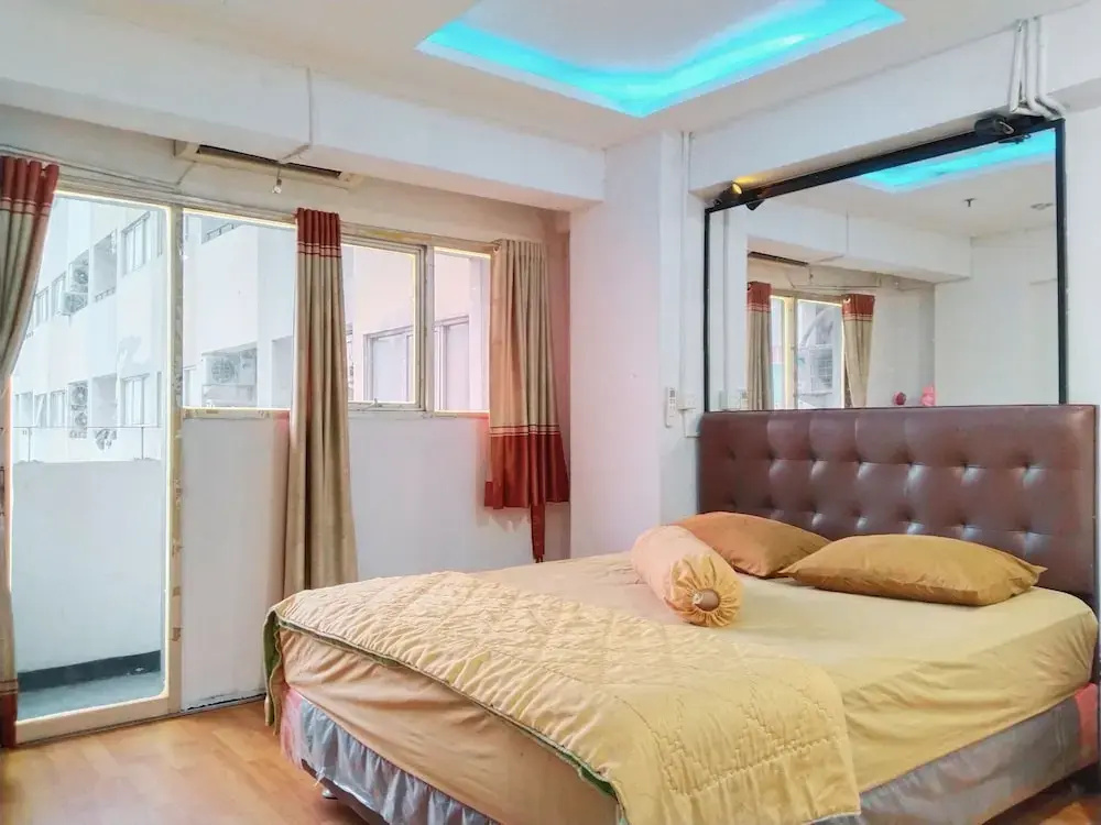 Deluxe Double room (full double bed)