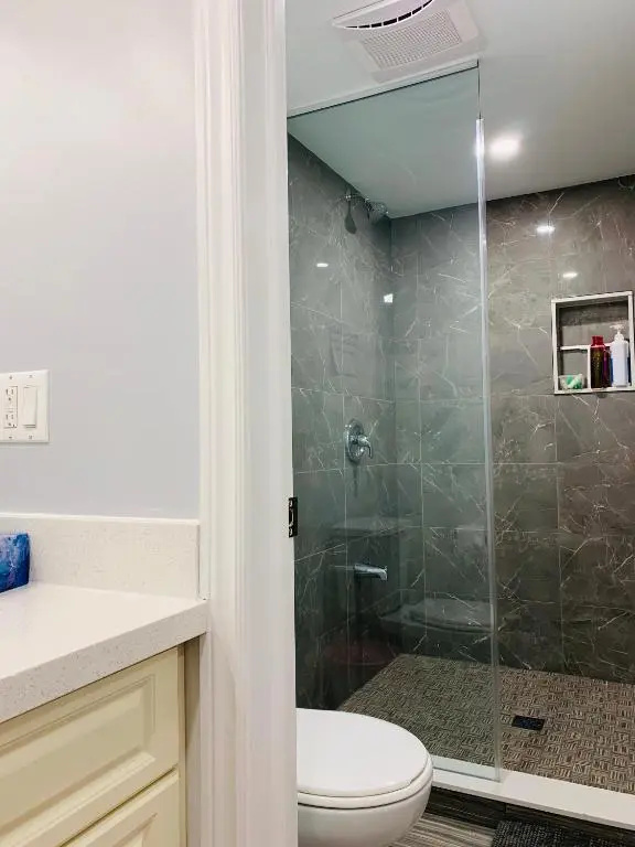 Deluxe Double room (full double bed)