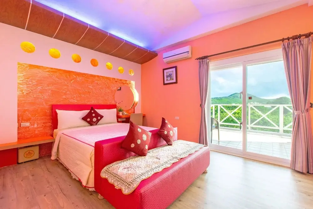 Deluxe Double room with balcony (full double bed)