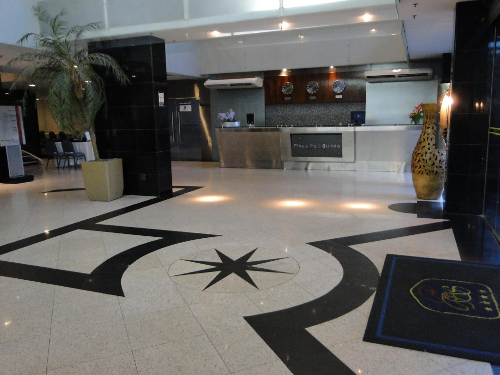 Plaza Praia Suites - Général