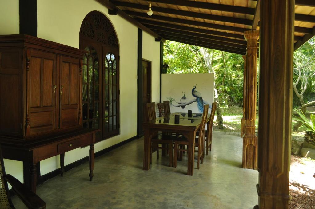 Villa 80