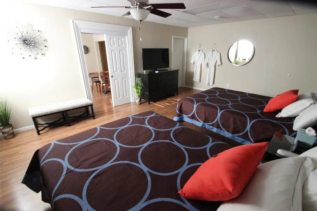 Double Apartment (full double bed)
