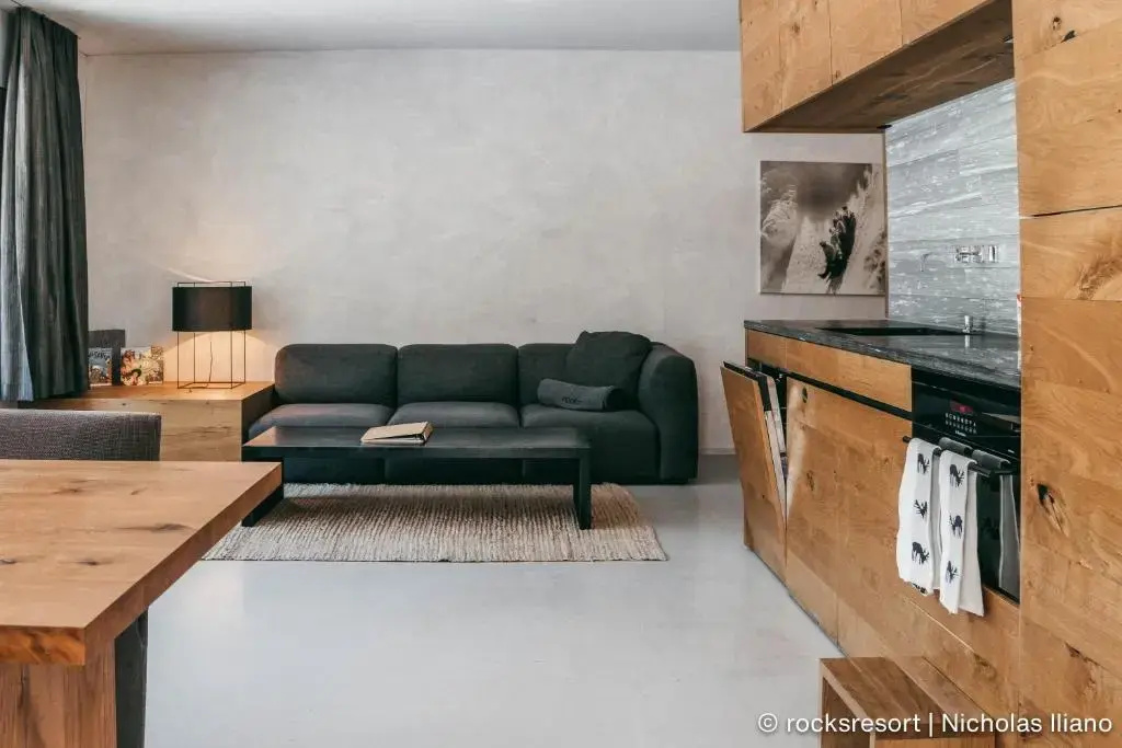 3 Bedrooms Apartment with mountain view