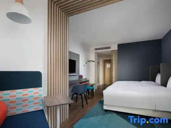 Superior room with city view