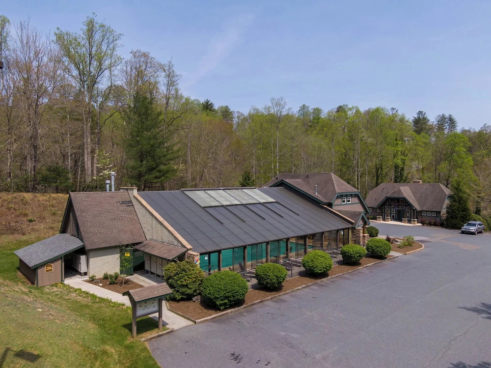 Still Lake Haven at Echota