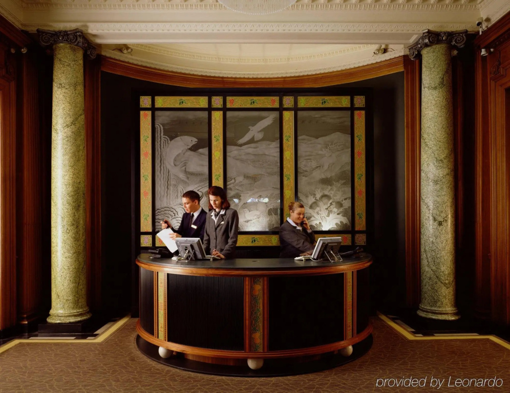 Lobby & Reception