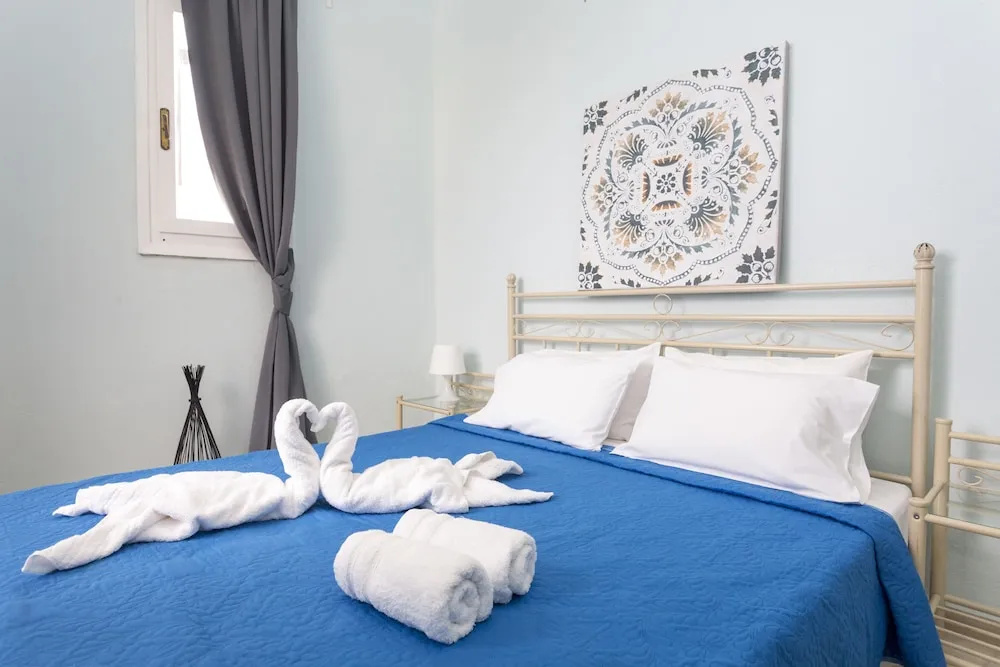 2 Bedrooms Family Apartment with partial sea view