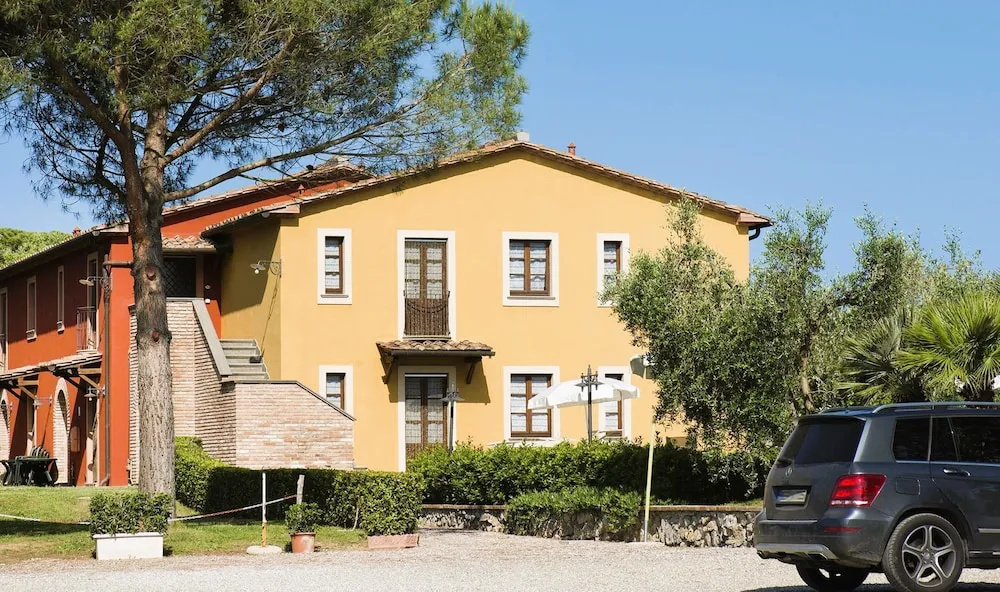 Il Casale di Donoratico con piscina