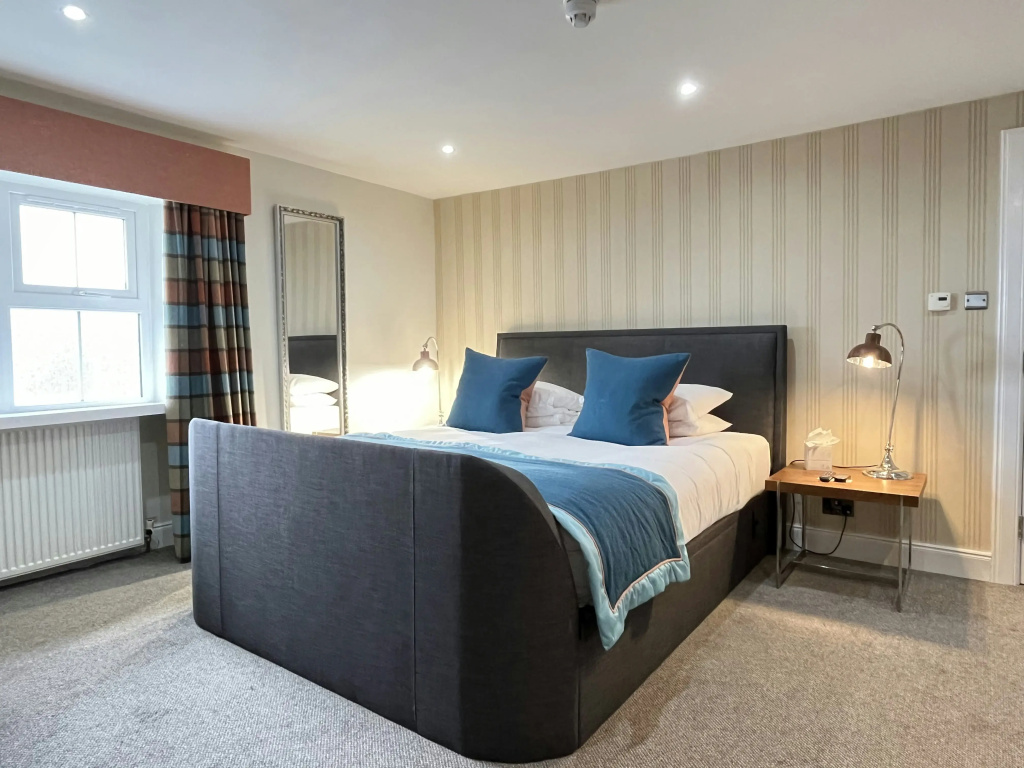 The Lovat, Loch Ness - Général