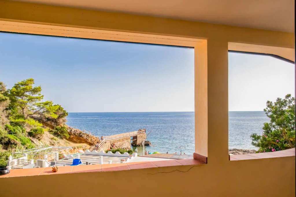Stecchi three-room beach front 5 beds-Casa Stecchi