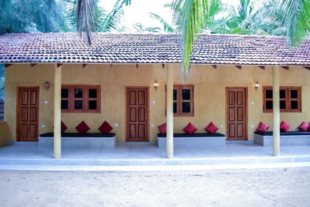 Omeesha Beach Hotel