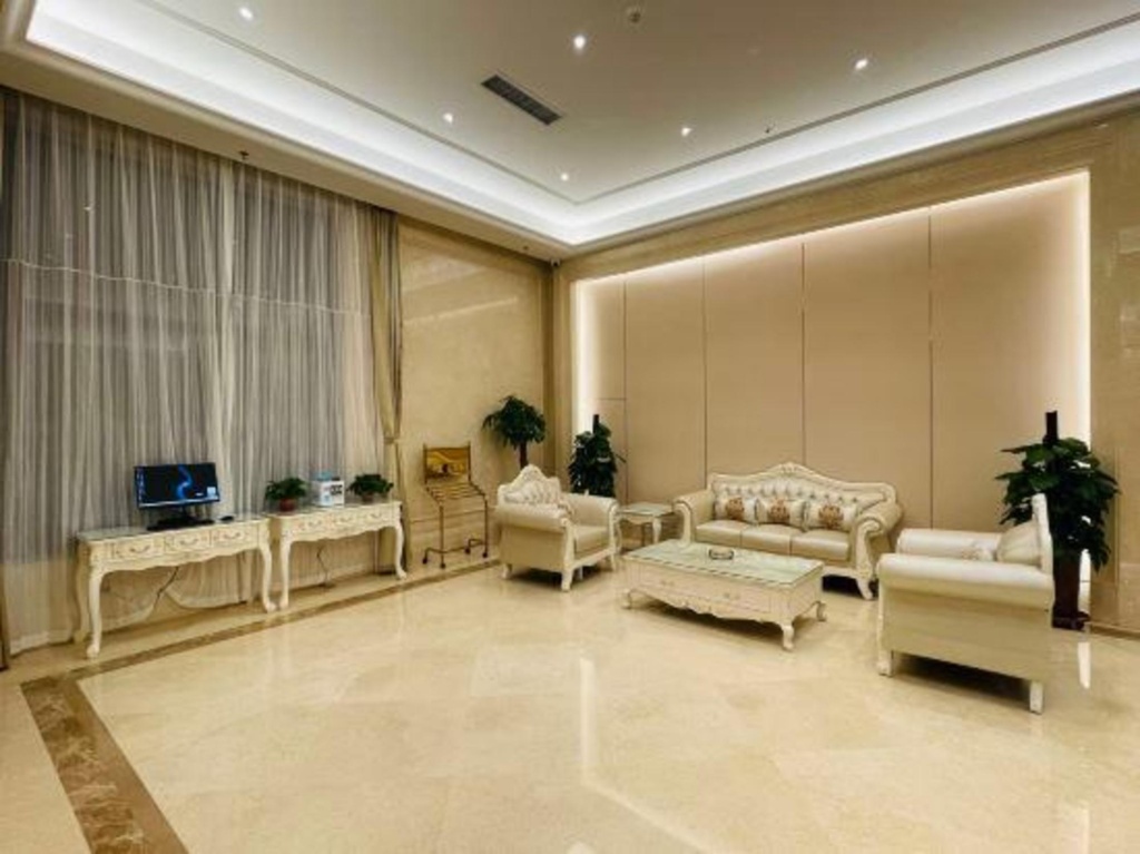 Vienna International Hotel (Baotou Airport) — фото 1