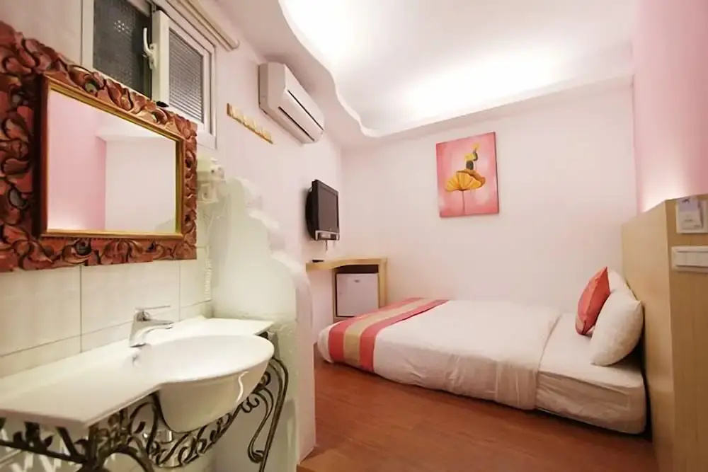Comfort room