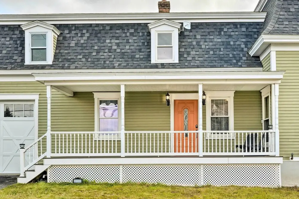 Downtown Lancaster French Victorian Gem!