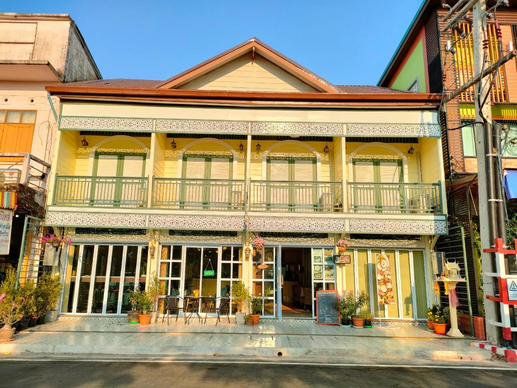 โรงแรม ที่พักธาตุพนม ติดริมโขง ใกล้วัดพระธาตุพนม :โรงแรมแสงทองริมโขง image