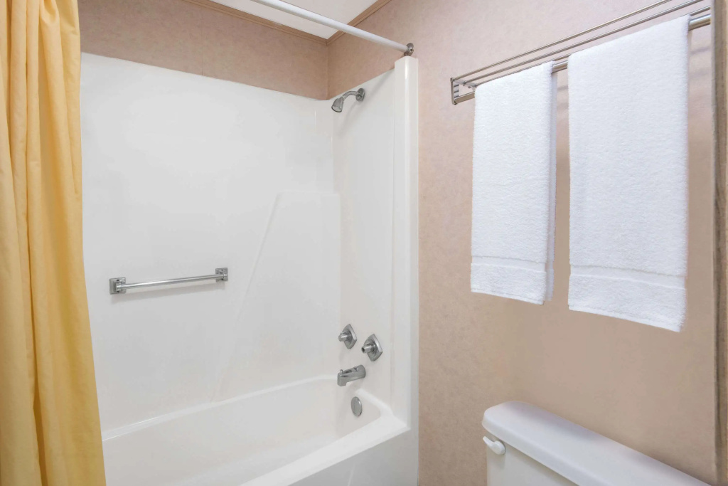 Double Suite (full double bed)