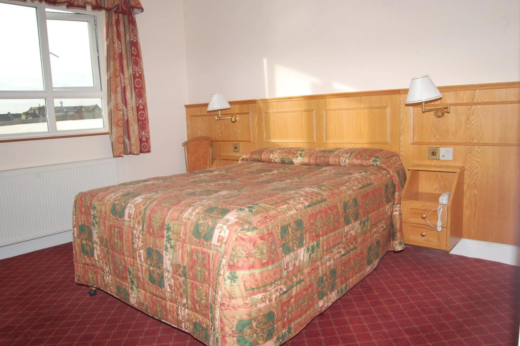 Viking Hotel — 5