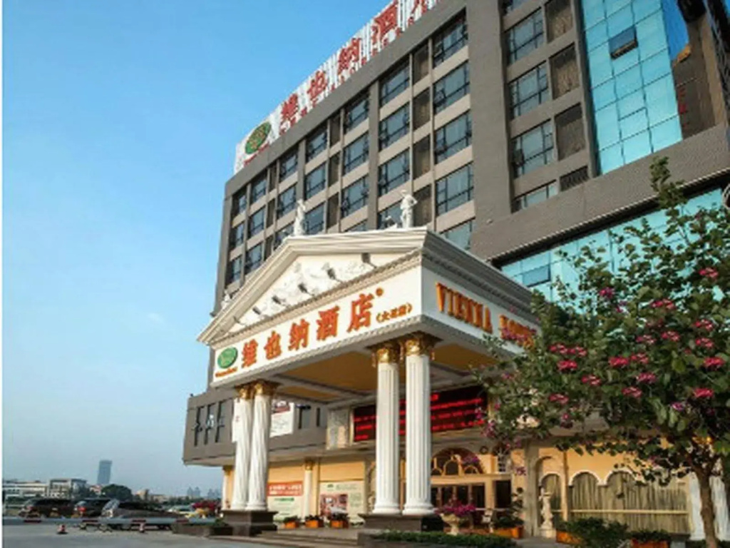 Vienna Hotel Guangzhou Chimelong Dashi Metro Station