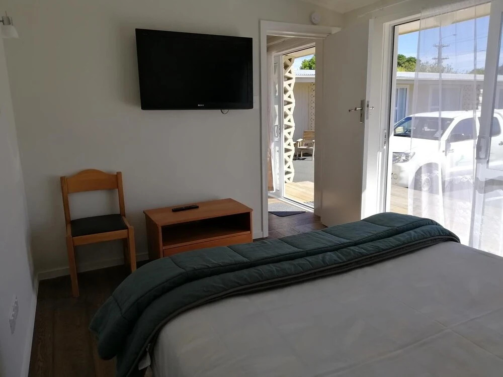 Bayfield Motel and Apartment by null