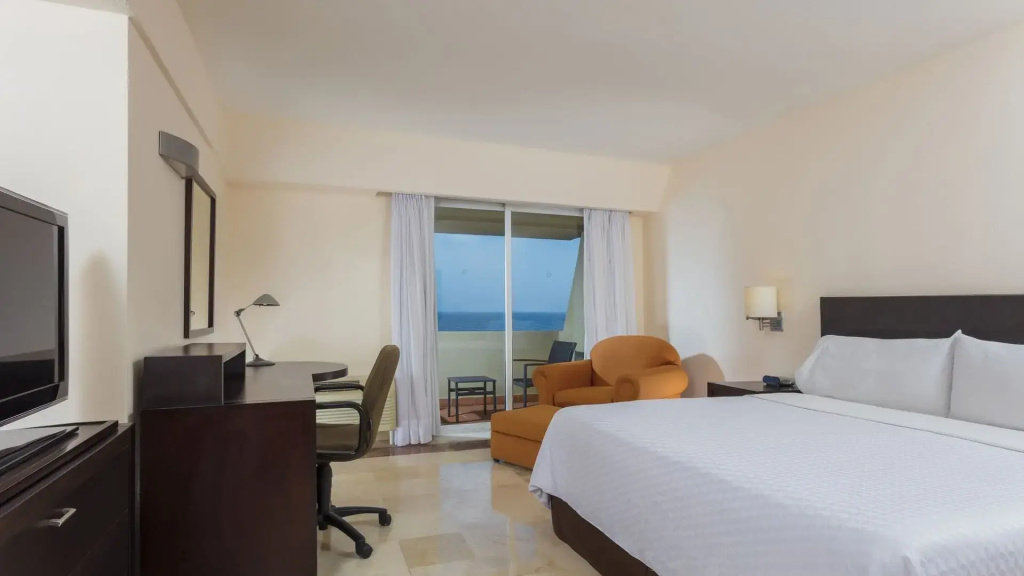 Deluxe Double room oceanfront (full double bed)