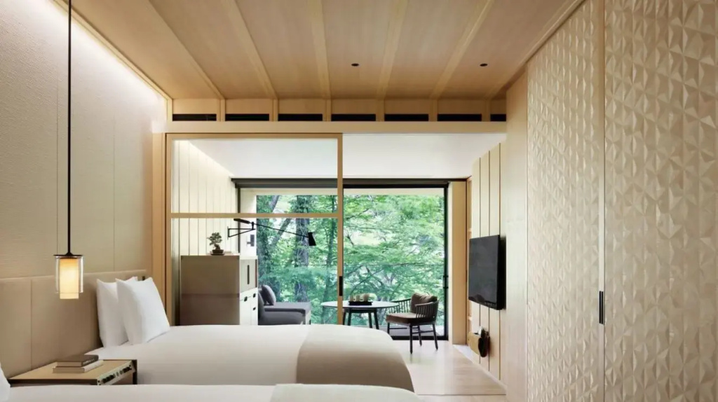Standard Quadruple room with balcony and with mountain view