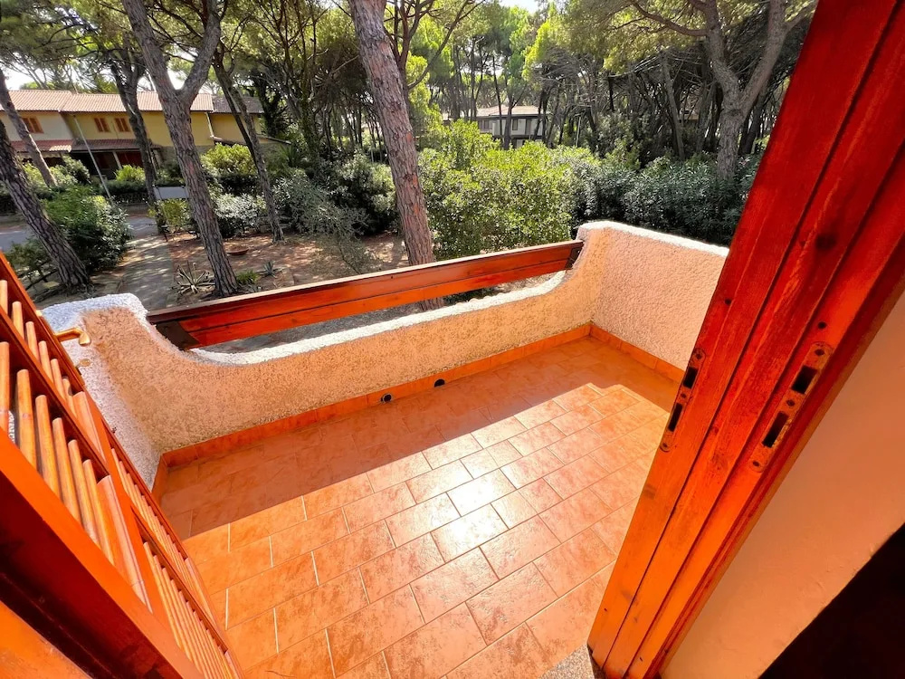 Apartment with balcony
