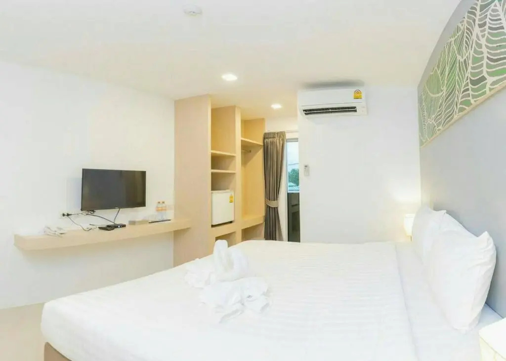 Standard Double room with balcony (full double bed)