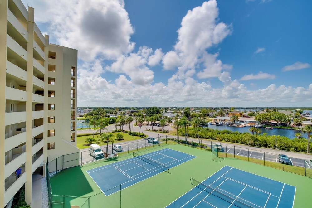 Private Beach Access & Gulf Views: Hudson Condo!